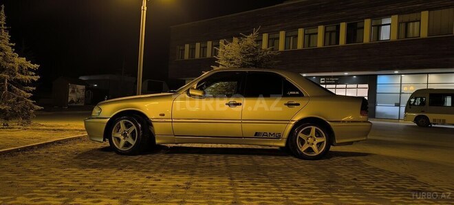 Mercedes C 240 1998, 360,000 km - 2.4 л - Qusar