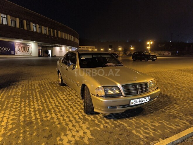 Mercedes C 240 1998, 360,000 km - 2.4 л - Qusar