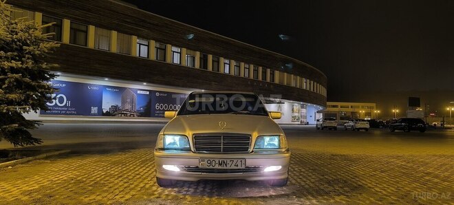 Mercedes C 240 1998, 360,000 km - 2.4 л - Qusar
