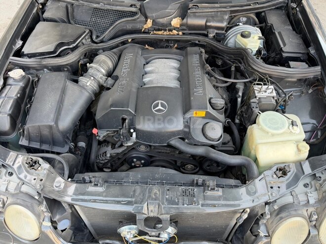 Mercedes E 240 2002, 307,000 km - 2.4 l - Sumqayıt