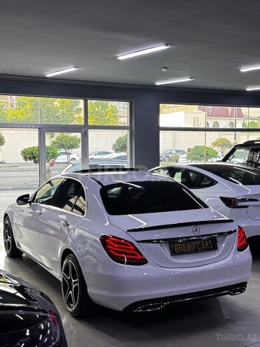Mercedes C 220 d 2017, 100,972 km - 2.1 l - Bakı