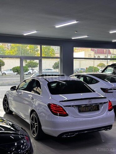 Mercedes C 220 d 2017, 100,972 km - 2.1 l - Bakı