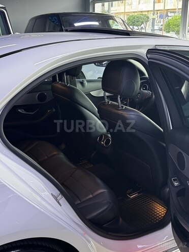 Mercedes C 220 d 2017, 100,972 km - 2.1 l - Bakı