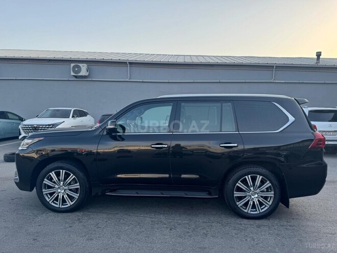 Lexus LX 570 2017, 127,900 km - 5.7 l - Bakı