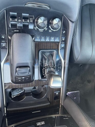 Lexus LX 570 2017, 127,900 km - 5.7 l - Bakı