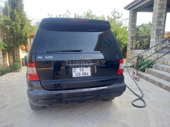 Mercedes ML 320 2002, 320,000 km - 3.2 l - Bakı