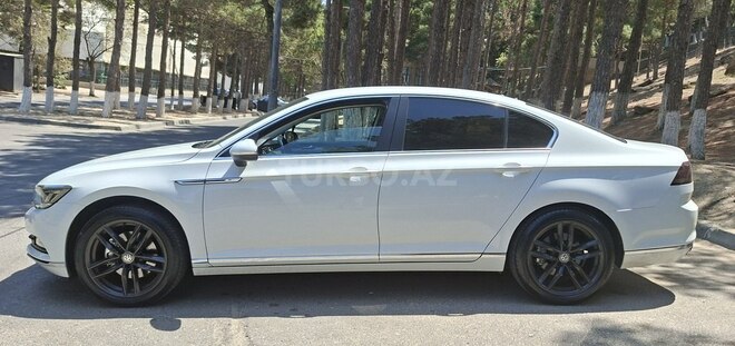 Volkswagen Passat 2017, 220,000 km - 1.8 л - Bakı