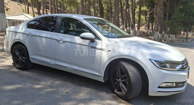 Volkswagen Passat 2017, 220,000 km - 1.8 л - Bakı