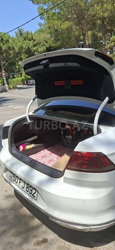 Volkswagen Passat 2017, 220,000 km - 1.8 л - Bakı