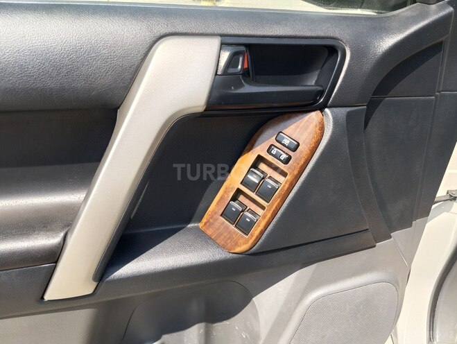 Toyota Land Cruiser Prado 2012, 175,500 km - 2.7 л - Bakı