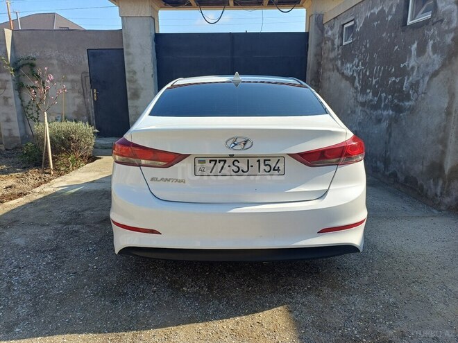 Hyundai Elantra 2017, 295,000 km - 2.0 l - Bakı
