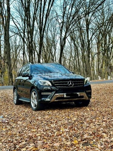 Mercedes ML 350 4MATIC 2013, 147,000 km - 3.5 l - Quba