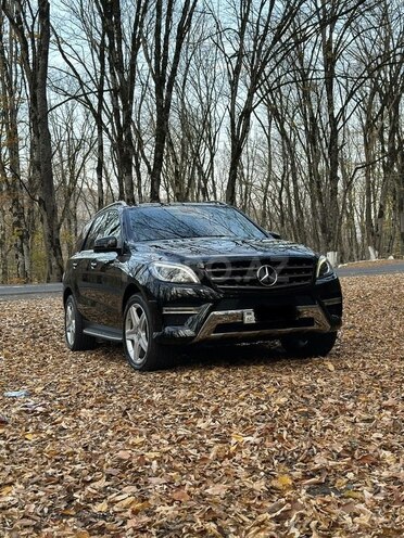 Mercedes ML 350 4MATIC 2013, 147,000 km - 3.5 l - Quba