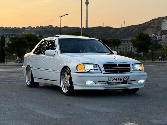 Mercedes C 280 2001, 271,377 km - 2.8 l - Bakı