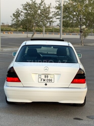 Mercedes C 280 2001, 271,377 km - 2.8 l - Bakı
