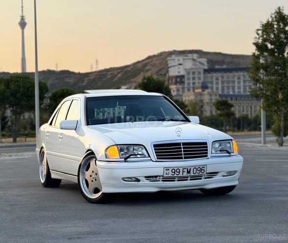 Mercedes C 280 2001, 271,377 km - 2.8 l - Bakı