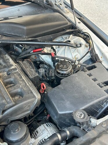 BMW 525 2004, 277,000 km - 2.5 l - Bakı