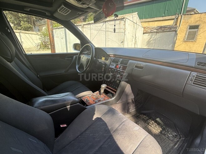Mercedes E 220 1999, 492,300 km - 2.2 л - Bakı