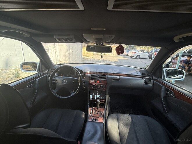 Mercedes E 220 1999, 492,300 km - 2.2 л - Bakı