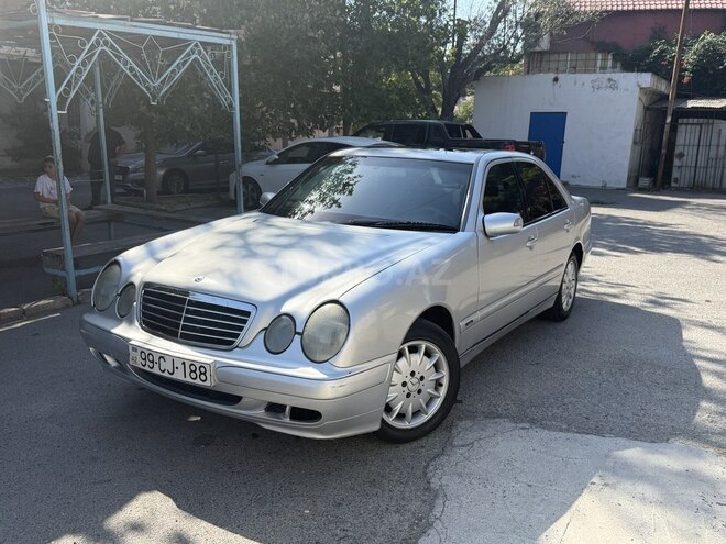 Mercedes E 220 1999, 492,300 km - 2.2 л - Bakı