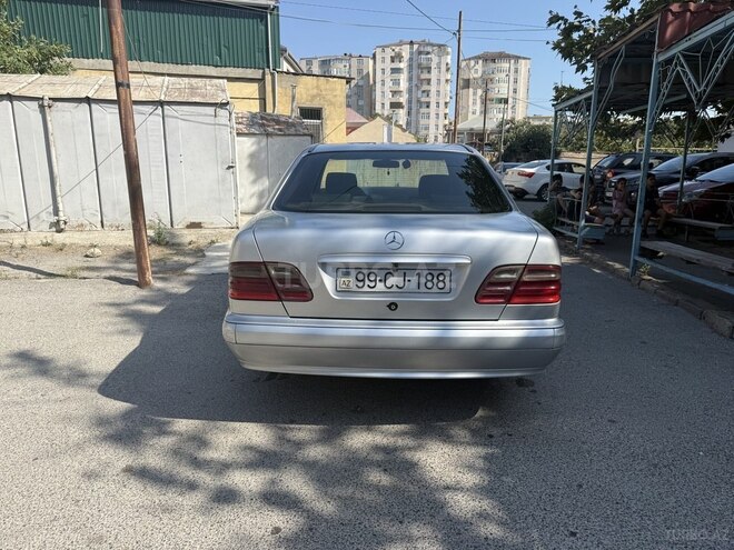 Mercedes E 220 1999, 492,300 km - 2.2 л - Bakı