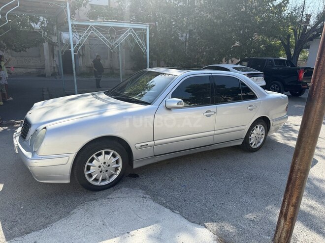 Mercedes E 220 1999, 492,300 km - 2.2 л - Bakı