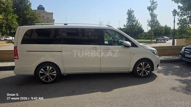 Mercedes V 220 2016, 400,000 km - 2.1 l - Bakı