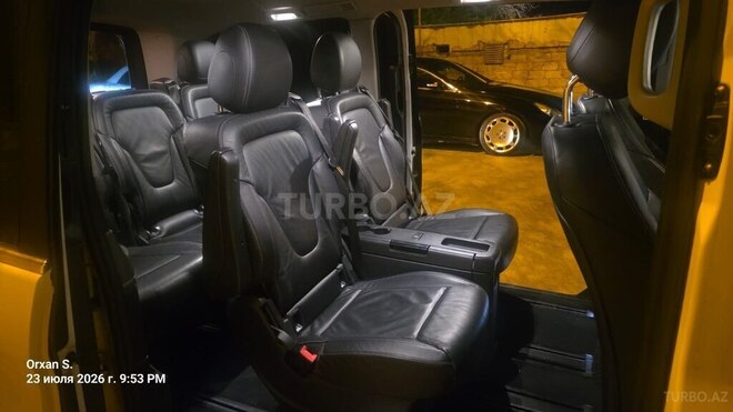 Mercedes V 220 2016, 400,000 km - 2.1 l - Bakı