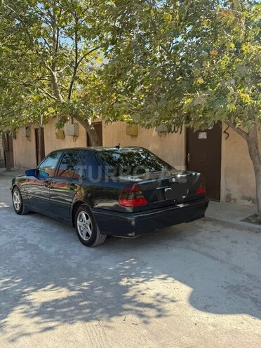 Mercedes C 220 2000, 305,500 km - 2.2 l - Bakı