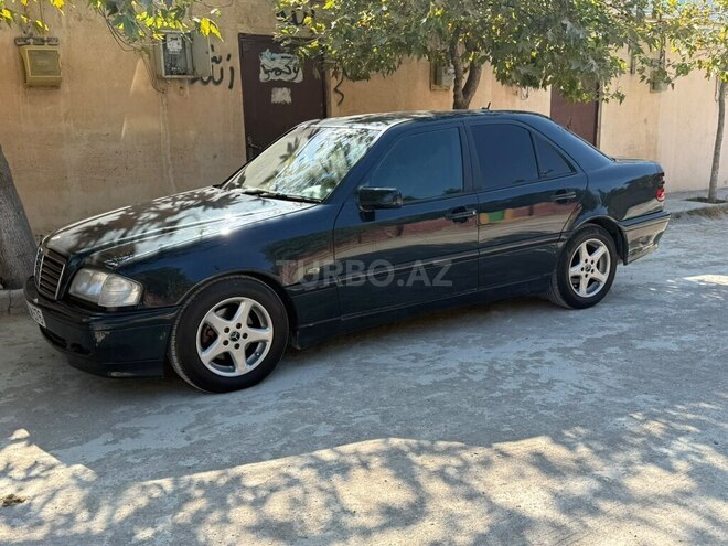 Mercedes C 220 2000, 305,500 km - 2.2 l - Bakı