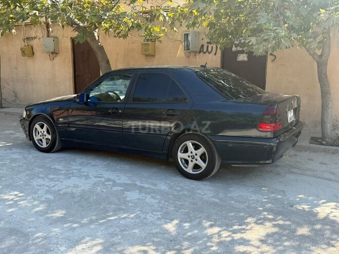 Mercedes C 220 2000, 305,500 km - 2.2 l - Bakı