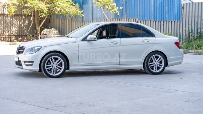 Mercedes C 250 2010, 214,000 km - 2.2 l - Bakı