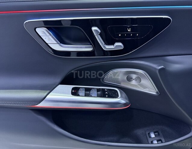 Mercedes E 300 e 2024, 28,100 km - 2.0 l - Bakı