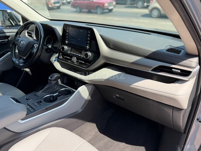 Toyota Highlander 2022, 100,010 km - 2.5 l - Bakı