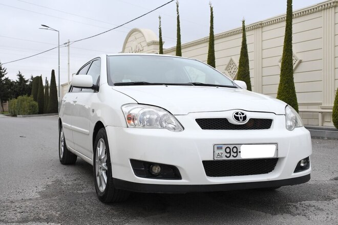 Toyota Corolla 2006, 256,000 km - 1.4 l - Bakı