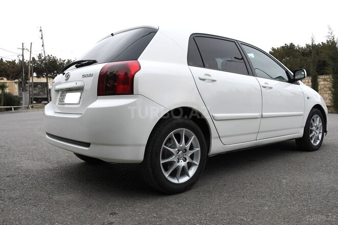 Toyota Corolla 2006, 256,000 km - 1.4 l - Bakı