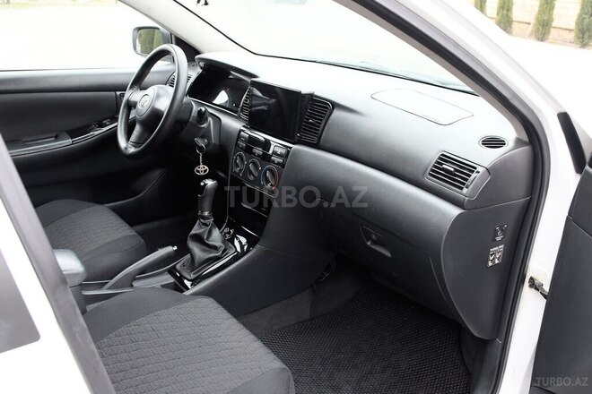 Toyota Corolla 2006, 256,000 km - 1.4 l - Bakı