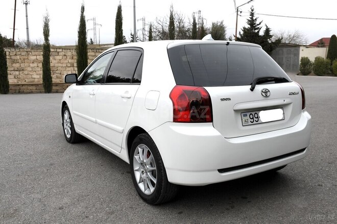 Toyota Corolla 2006, 256,000 km - 1.4 l - Bakı