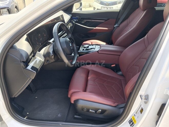 BMW 530 2023, 21,600 km - 2.0 л - Bakı