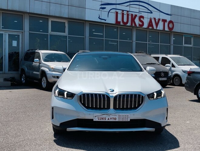 BMW 530 2023, 21,600 km - 2.0 л - Bakı