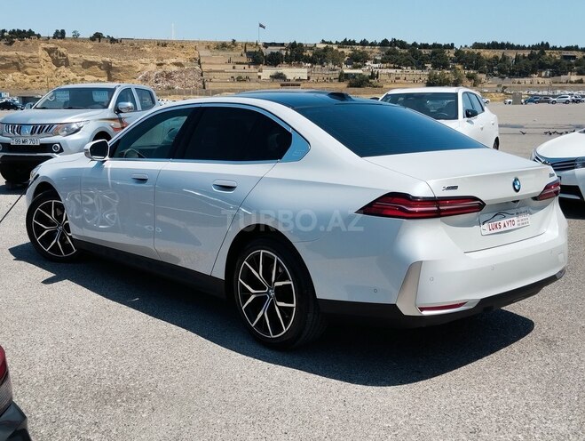BMW 530 2023, 21,600 km - 2.0 л - Bakı