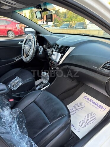 Hyundai Accent 2017, 130,000 km - 1.4 l - Bakı