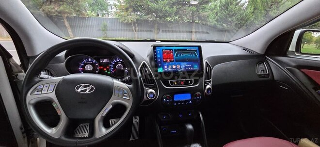 Hyundai ix35 2013, 180,000 km - 2.0 l - Astara
