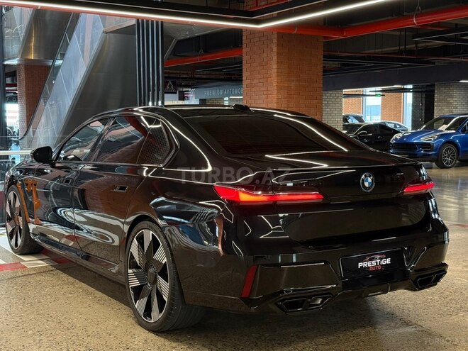 BMW i7 2023, 9,500 km - 0.0 l - Bakı