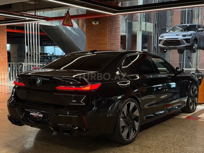BMW i7 2023, 9,500 km - 0.0 l - Bakı