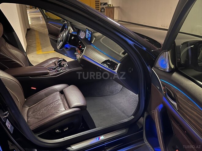 BMW  2018, 182,000 km - 2.0 l - Bakı