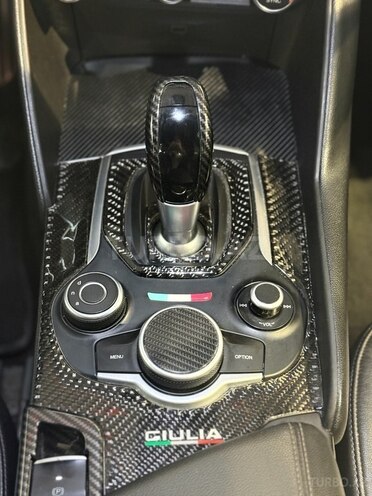 Alfa Romeo Giulia 2017, 83,000 km - 2.0 l - Bakı