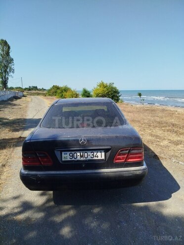 Mercedes E 200 1997, 470,000 km - 2.0 l - Astara