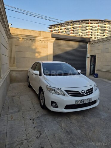 Toyota Corolla 2013, 223,000 km - 1.8 l - Bakı