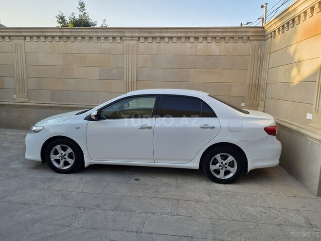 Toyota Corolla 2013, 223,000 km - 1.8 l - Bakı